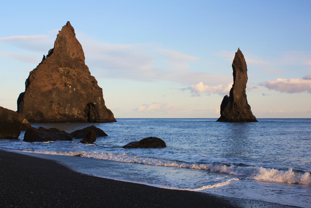 Zdjęcia: okolice Vik, południe, Reynisdrangur, ISLANDIA Zdjęcia: okolice Vik, południe, Reynisdrangur, ISLANDIA