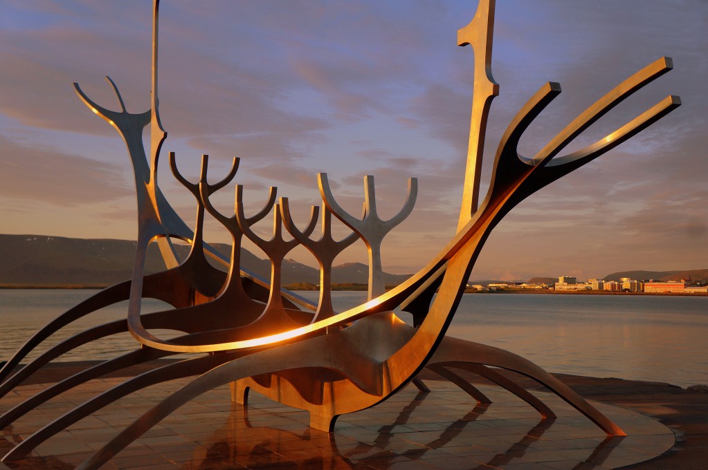 Zdjęcia: Reykjavik, zachodnia Isladia, Viking ship, ISLANDIA Zdjęcia: Reykjavik, zachodnia Isladia, Viking ship, ISLANDIA