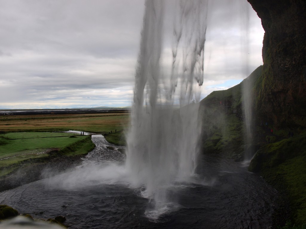 Zdjęcia: Południowa Islandia, Seljalandsfoss ujęcie 3, ISLANDIA Zdjęcia: Południowa Islandia, Seljalandsfoss ujęcie 3, ISLANDIA