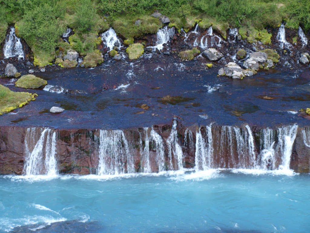 Zdjęcia: Zachodnia Islandia, Hraunfossar ujęcie 3, ISLANDIA Zdjęcia: Zachodnia Islandia, Hraunfossar ujęcie 3, ISLANDIA