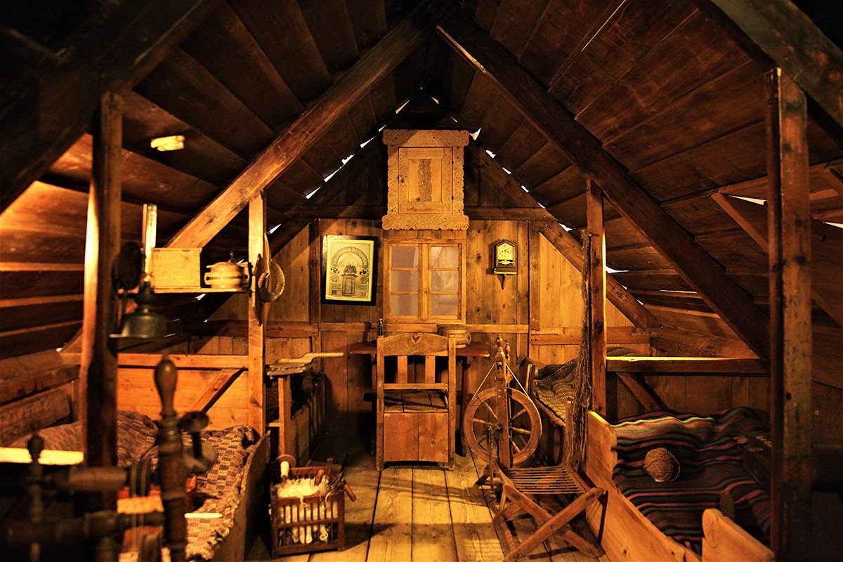 Zdjęcia:  Islandzkie Muzeum Narodowe, Reykjavik, Wnętrze domu wikingów, ISLANDIA Zdjęcia:  Islandzkie Muzeum Narodowe, Reykjavik, Wnętrze domu wikingów, ISLANDIA