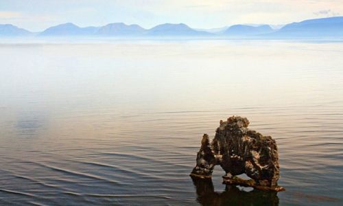 Zdjecie ISLANDIA / Pwysep Vatnsnes / Hvitserkur / Skalny trol
