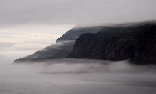 Zdjecie ISLANDIA / Wschodnia cz Islandii- Seydisfjordur / Seydisfjordur / W porannej mgle