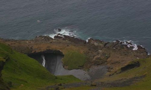 Zdjęcie ISLANDIA / Wyspy Westmanów / Wyspa Heimaey / Kameralna mini plaża