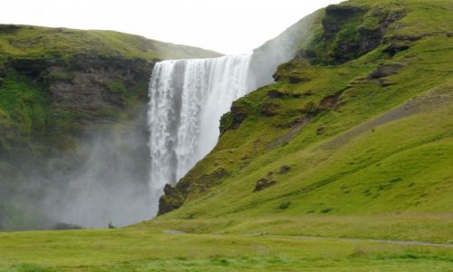 Zdjecie ISLANDIA / Islandia / Islandia / Wodospad na Islandii