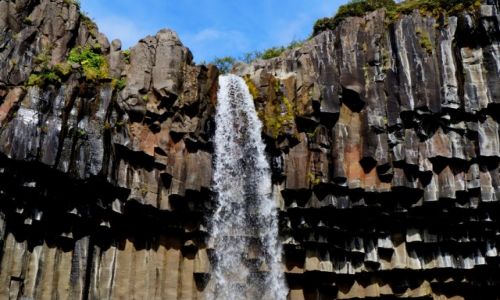 Zdj�cie ISLANDIA / Islandia / Park Narodowy Vatnaj�kull / Bazaltowe organy z wodospadem