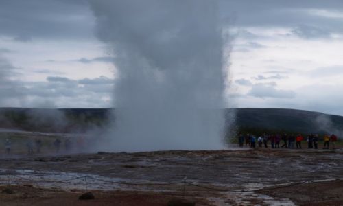 Zdjcie ISLANDIA / Zoty Krg / Dolina Sokow / Strokkur w trakcie erupcji