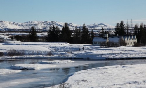Zdjcie ISLANDIA / Park Narodowy Thingvellir / Thingvallavatn / Letnia rezydencja prezydenta Islandii