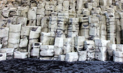 Zdjecie ISLANDIA / Poudniowe wybrzee / Vik / Bazaltowe skay