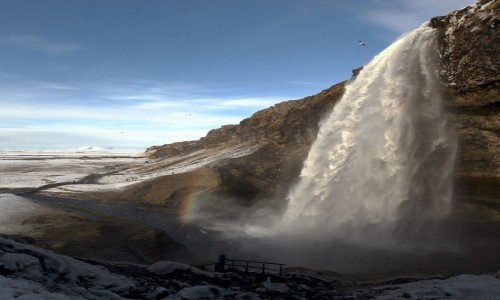 Zdjecie ISLANDIA / Poudniowe wybrzee / Seljalandsfoss  / Nad wodospadem