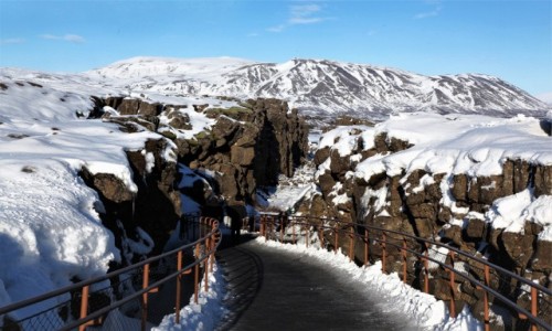 Zdjcie ISLANDIA / Park Narodowy Thingvellir / Wwz Almannagj / Na styku pyt tektonicznych: eurazjatyckiej i pnocnoamerykaskiej