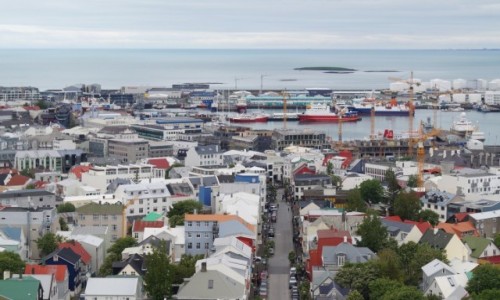 Zdjecie ISLANDIA / Reykjawik / Reykjawik / W stron morza