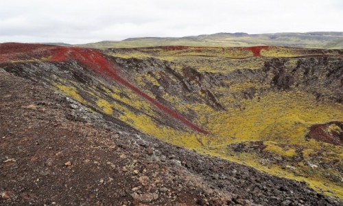 Zdjcie ISLANDIA / okolice Myvatn / korona wikszego krateru / Krater wulkanu Grabrok