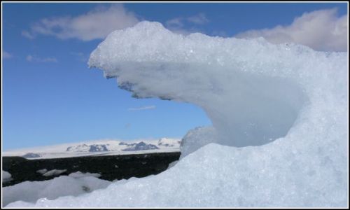 Zdjecie ISLANDIA / Islandia poludiowa / Laguna lodowcowa Jokulsarlon / Rzezba w lodzie