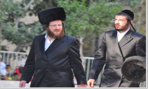 Zdjecie IZRAEL / - / Jerozolima / W drodze na modlitw dp synagogi.