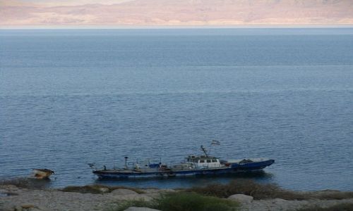 Zdjęcie IZRAEL / Morze Martwe / Ein Gedi / samotny kuter