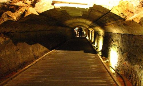 Zdjęcie IZRAEL / Wybrzeże Północne / Akka / tunel Templariuszy