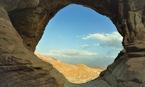 Zdjcie IZRAEL / Pustynia Negew / Timna Park / Okno z widokiem
