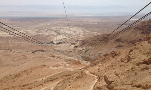 Zdjcie IZRAEL / Pustynia Judzka / Masada / Wjazd na Masad - w tle Morze Martwe