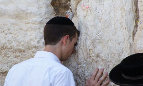 Zdjecie IZRAEL / Izrael / Jerozolima / Modlitwa przy cianie Paczu