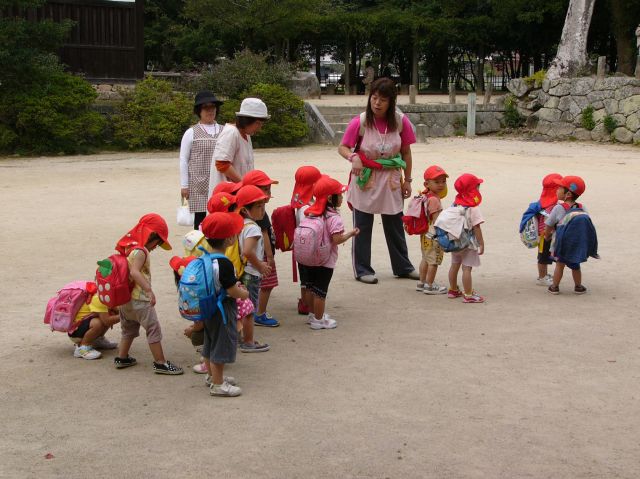 Zdjęcia: Dazaifu, Kyushu, Strój przedszkolny, JAPONIA Zdjęcia: Dazaifu, Kyushu, Strój przedszkolny, JAPONIA