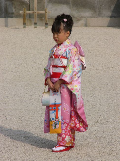 Zdjęcia: Kyoto, Honshu, Strój obligatoryjny, JAPONIA Zdjęcia: Kyoto, Honshu, Strój obligatoryjny, JAPONIA
