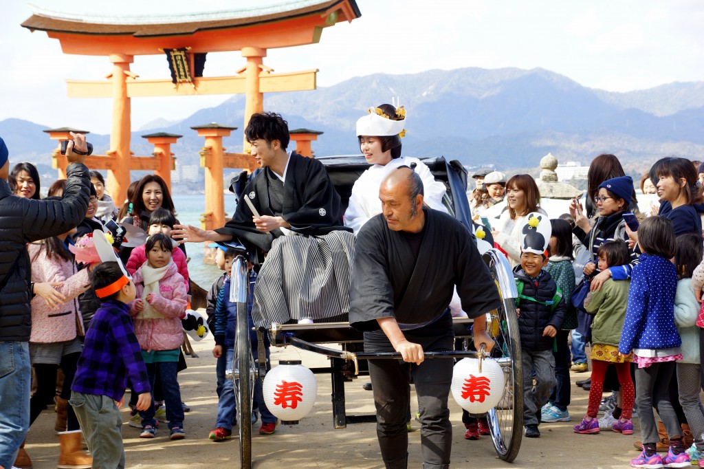 Zdjęcia: Miyajima, okolice Hiroszimy, Japoński ślub, JAPONIA Zdjęcia: Miyajima, okolice Hiroszimy, Japoński ślub, JAPONIA