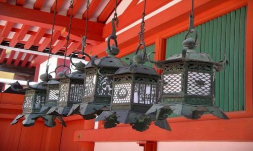 Zdjęcie JAPONIA / Nara / Nara / Lampiony w Kasuga Taisha
