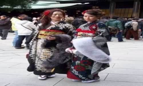 Zdjecie JAPONIA / Tokio / Meiji Shrine / Kimono Girls