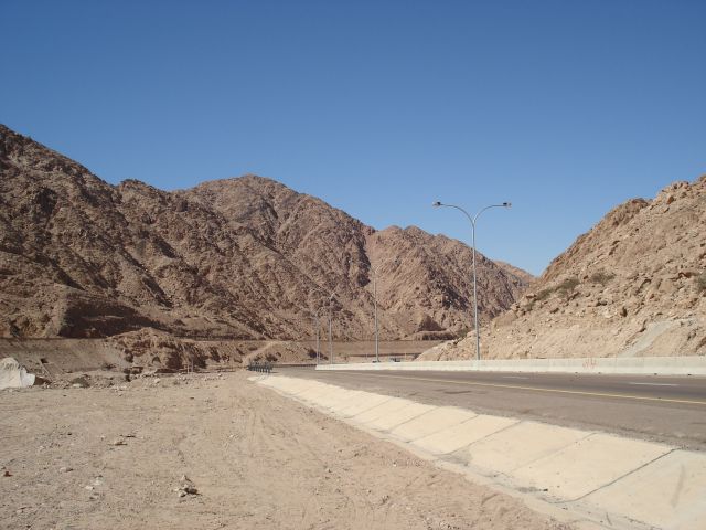 Zdjęcia: okolice Aqaby, Aqaba, Królewska autostrada, JORDANIA Zdjęcia: okolice Aqaby, Aqaba, Królewska autostrada, JORDANIA