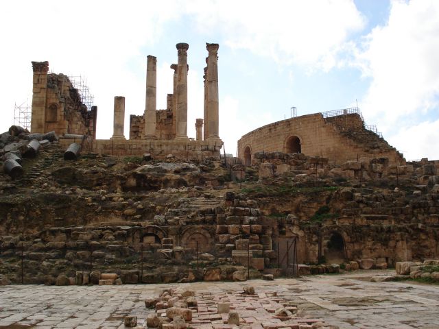 Zdjęcia: Jarash, Jarash, Świątynia Zeusa, JORDANIA Zdjęcia: Jarash, Jarash, Świątynia Zeusa, JORDANIA