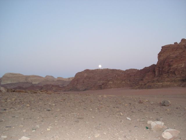 Zdjęcia: Wadi Rum, Aqaba, Wadi Rum po zachodzie słońca, JORDANIA Zdjęcia: Wadi Rum, Aqaba, Wadi Rum po zachodzie słońca, JORDANIA