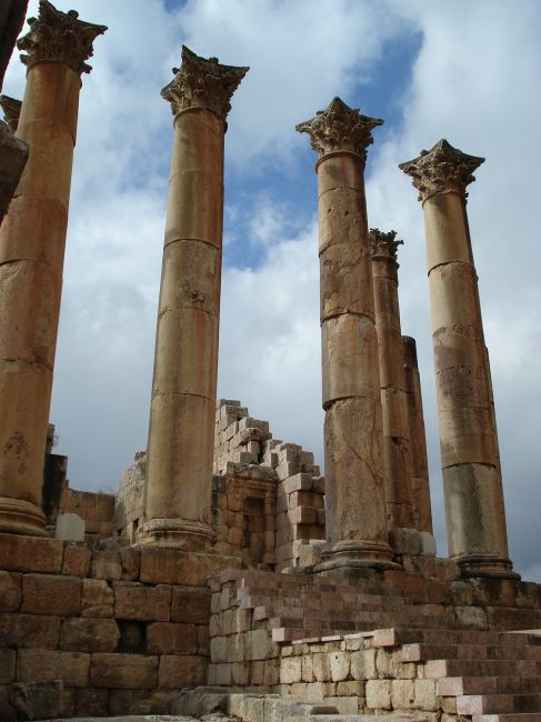 Zdjęcia: Jarash, Jarash, Kolumnny świątyni Artemidy, JORDANIA Zdjęcia: Jarash, Jarash, Kolumnny świątyni Artemidy, JORDANIA