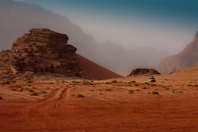 Zdjęcia: Wadi Rum, Jordania, Na pustyni Wadi Rum, JORDANIA Zdjęcia: Wadi Rum, Jordania, Na pustyni Wadi Rum, JORDANIA