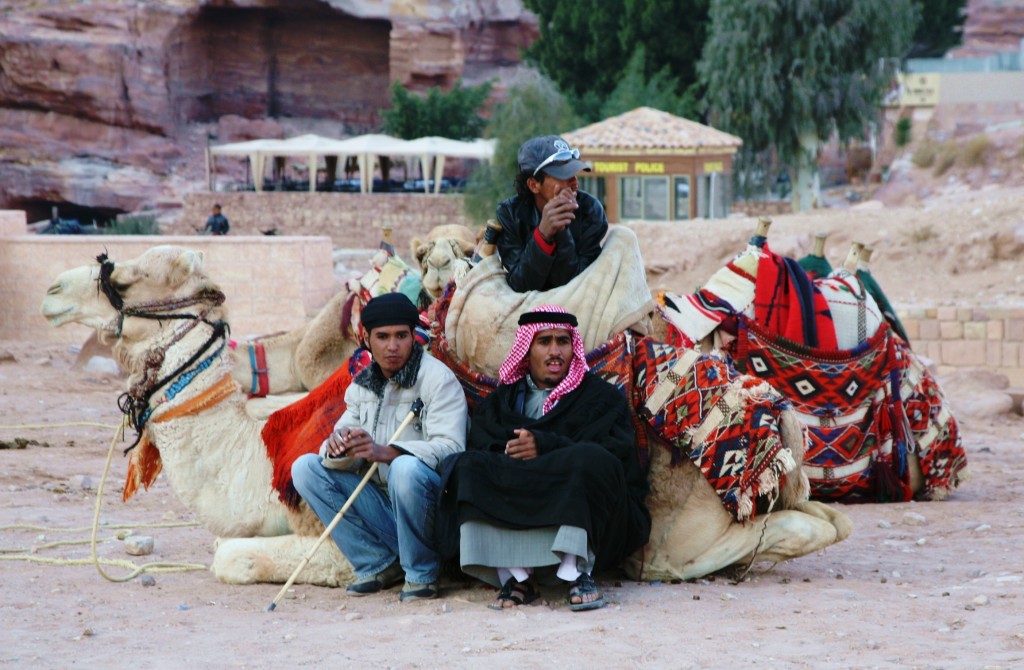 Zdjęcia: Petra, Południowo-Zachodnia Jordania, Zaparkowani, JORDANIA Zdjęcia: Petra, Południowo-Zachodnia Jordania, Zaparkowani, JORDANIA