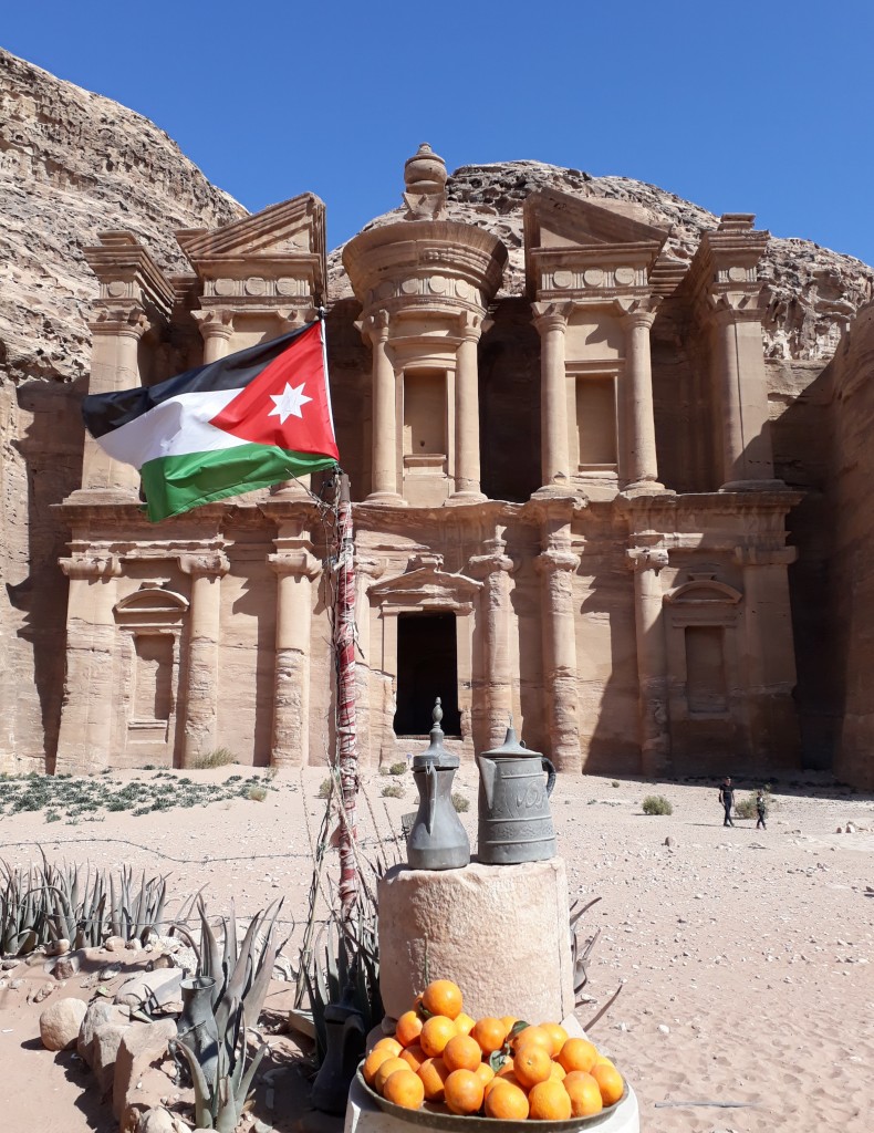Zdjęcia: Monastery, Petra, Na końcu baaaardzo męczącej ścieżki, JORDANIA Zdjęcia: Monastery, Petra, Na końcu baaaardzo męczącej ścieżki, JORDANIA