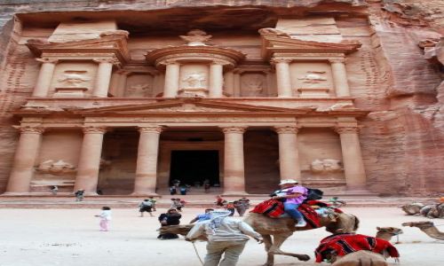 Zdjecie JORDANIA / Bliski Wschd / Petra / W Skalnym miecie