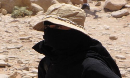 Zdjecie JORDANIA / Poudniowa Jordania / Petra / Ciekawa moda