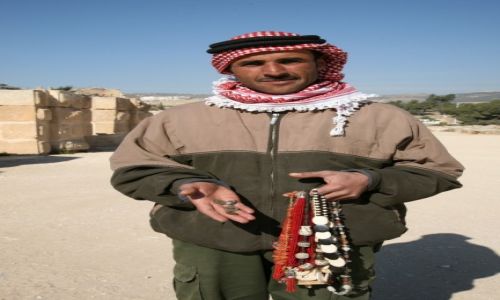 Zdjecie JORDANIA / Jerash / ruiny rzymskiego miasta w Jerash / Moe co na pamitk?