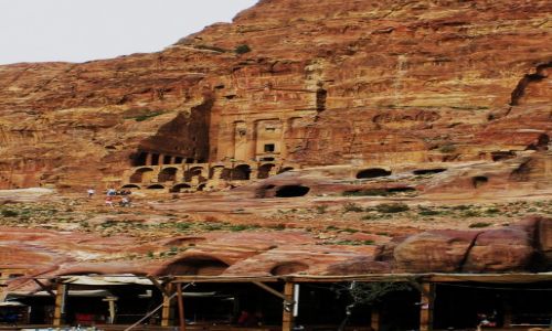 Zdjecie JORDANIA / Petra / Skalne miasto / Wrd kolorowych ska