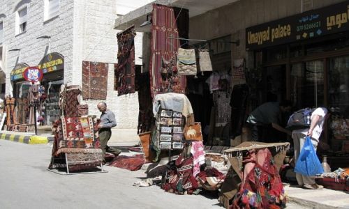 Zdjcie JORDANIA / zachodnia Jordania / Madaba / ulice Madaby