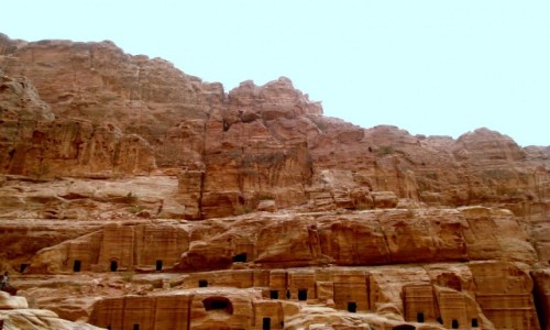 Zdjęcie JORDANIA / xxx / Petra / Domostwa w skałach