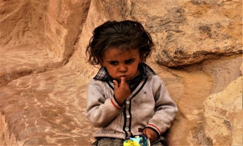 Zdjecie JORDANIA / Petra / Petra / Dziecica zaduma 
