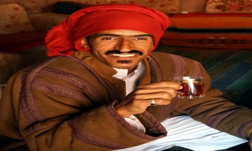 Zdjcie JORDANIA / Pustynia Wadi Rum / Red Mountain Camp / Rozmowy przy beduiskiej herbatce