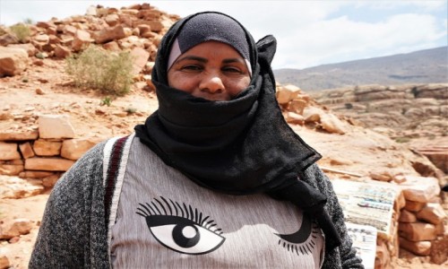 Zdjecie JORDANIA / Petra / . / Z przymrueniem oka