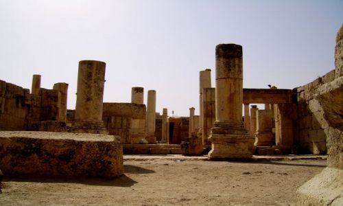 Zdjęcie JORDANIA / brak / Gerasa / Kolumny