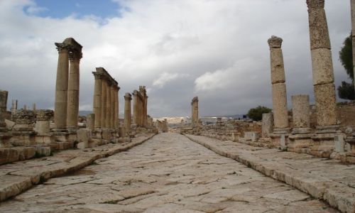 Zdjęcie JORDANIA / Jarash / Jarash / Aleja kolumn