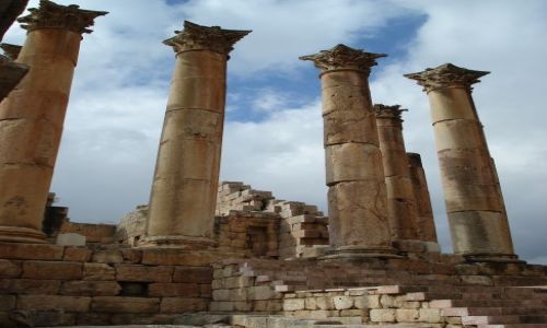 Zdjęcie JORDANIA / Jarash / Jarash / Kolumnny świątyni Artemidy