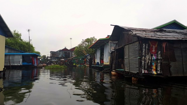 Zdj cia: jezioro Tonle Sap, jezioro Tonle Sap, Pywajce wioski, KAMBODA