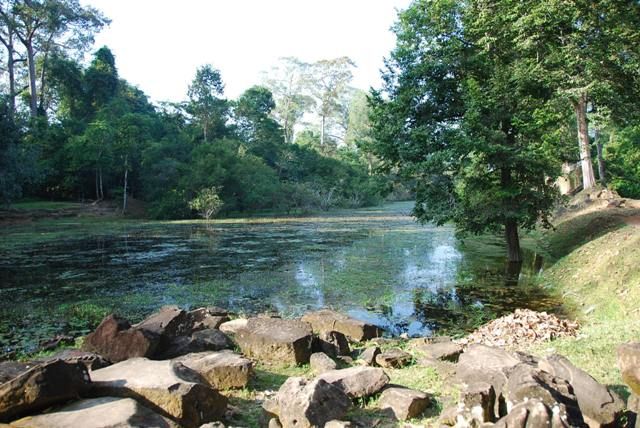 Zdjęcia: Okolice Siem Reap, Fosa, KAMBODżA Zdjęcia: Okolice Siem Reap, Fosa, KAMBODżA